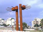 Sculpture en acier corten – Soleil vertical