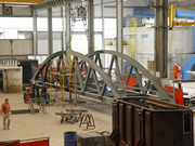 fabrication d'un pont sur la fleuve Urola